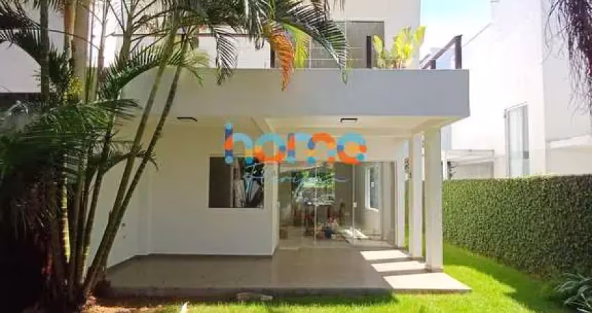 Casa à venda na Servidão Águia Dourada, 31, Campeche, Florianópolis