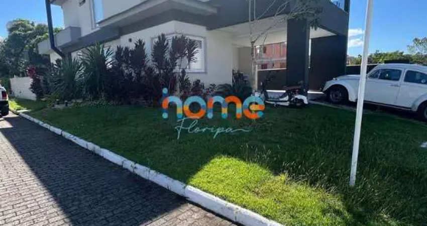Casa em condomínio fechado com 4 quartos à venda na Rua Camarinhas, 311, Campeche, Florianópolis