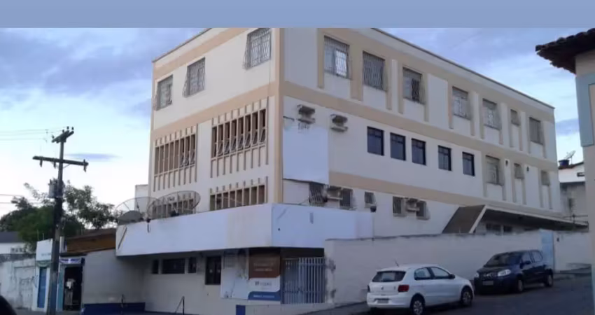Ponto comercial amplo e bem localizado na rua 10 de novembro