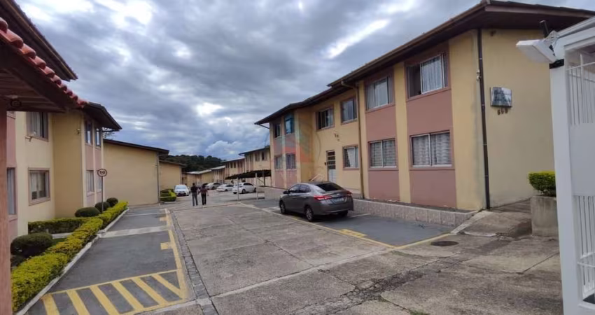 Casa para Venda em Curitiba, Pinheirinho, 2 dormitórios, 1 banheiro, 1 vaga