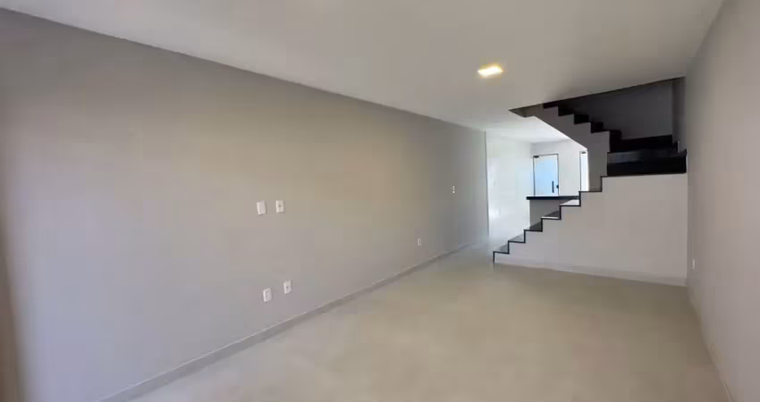 Casa duplex à venda – r$480.000 - aceita financiamento bancário ou à vista