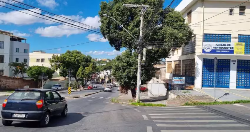 Prédio com 3 salas para alugar na Santa Mônica, Belo Horizonte 