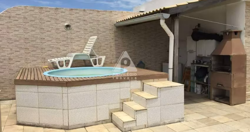 Excelente cobertura próximo a todo comércio do recreio dos bandeirantes