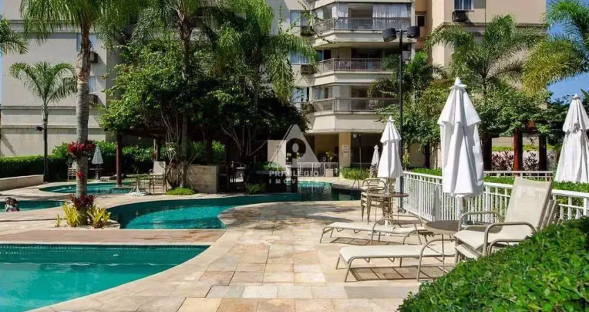 Apartamento à venda totalmente mobiliado com 2 quartos, sendo 1 suíte, e varanda com vista agradável.