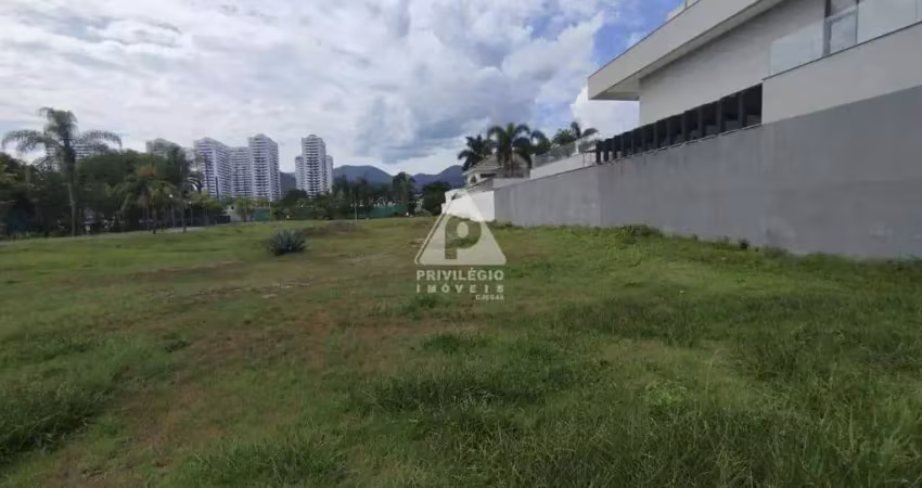 Terreno de 1.500m² em área privilegiada – oportunidade única!