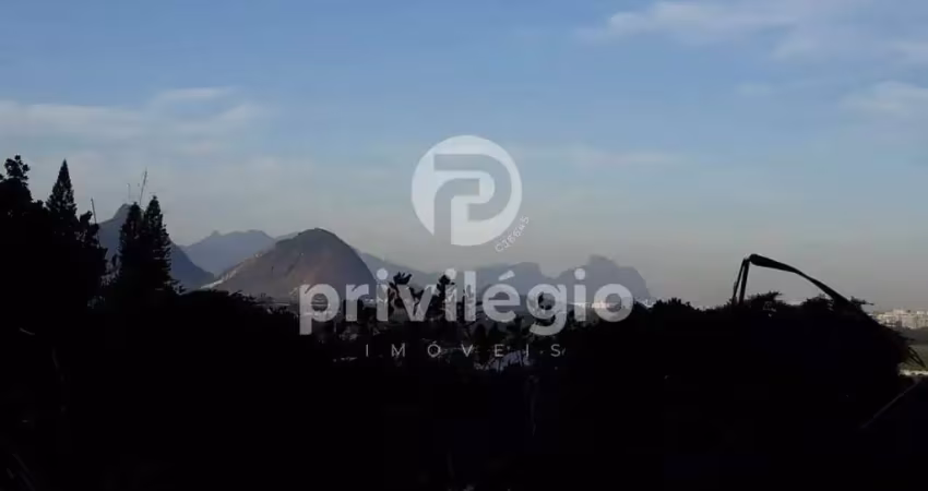 Terreno à venda na Estrada dos Bandeirantes, Vargem Grande, Rio de Janeiro