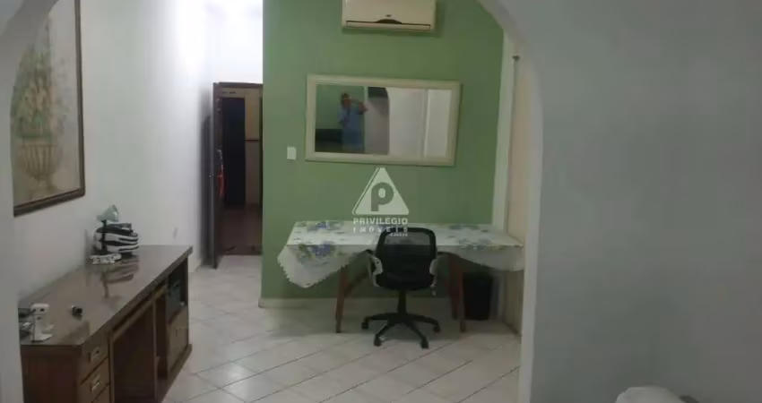 Apartamento espetacular no coração da cidade – 2 quartos e 3 banheiros!