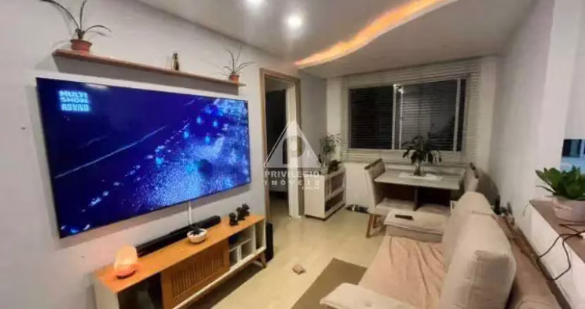 Apartamento 2 quartos com móveis planejados na barra olímpica