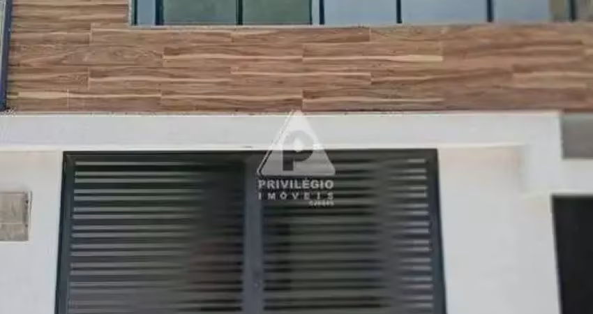 Casa duplex em condomínio, 5 quartos , vaga de garagem , mais infraestrutura a venda , na taquara