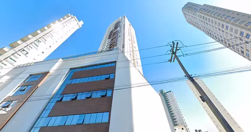 Apartamento no edifício mirante das águas em balneário camboriú