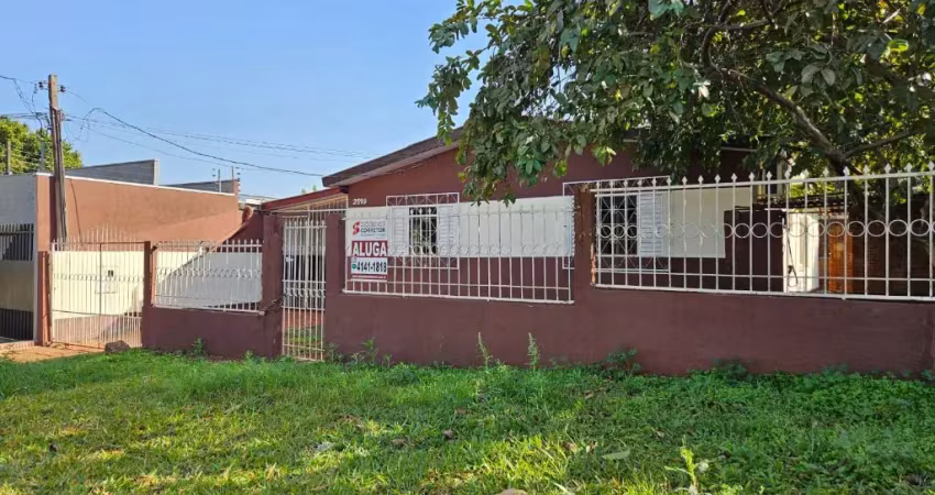 Casa ampla com 03 dorms para locação no jd. panorama