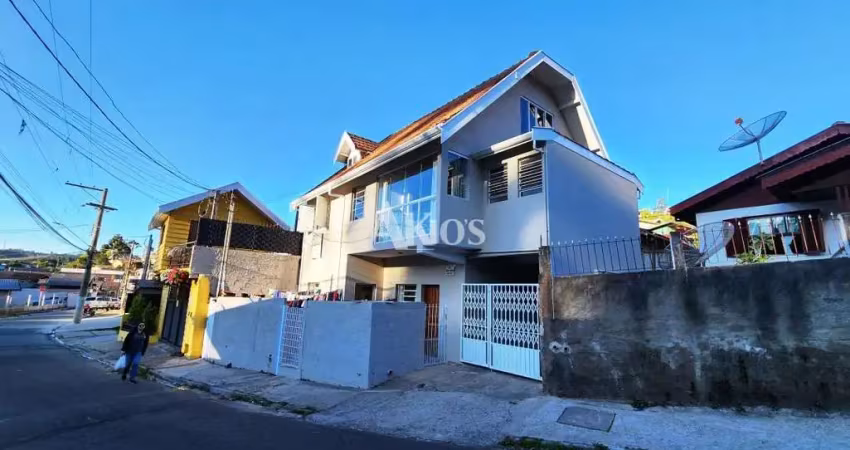 Sobrado e casa à venda em vila sodipe - composta por 2 casas e 2 kitnets, ideal para renda mensal