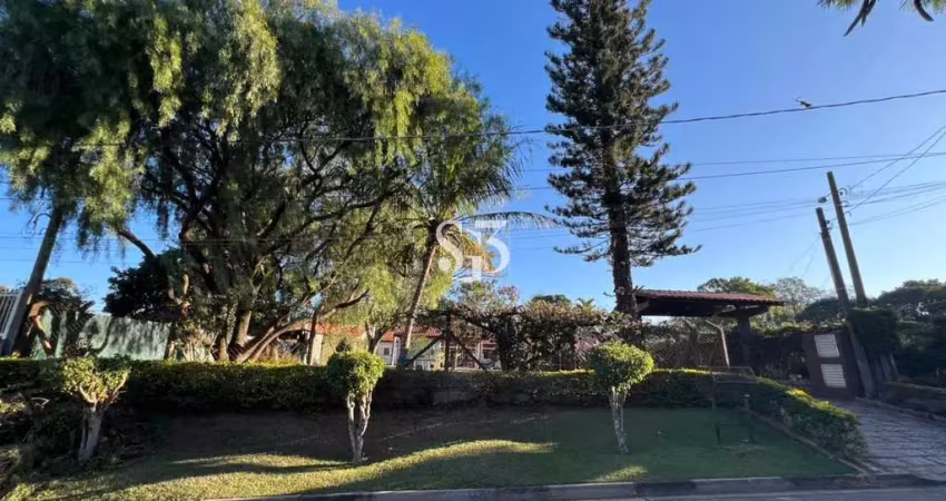 Chácara à venda em vinhedo-sp, bairro caixa d´água: 3 quartos, 2 suítes, 2 salas, 4 banheiros, 2 vagas, 237m².