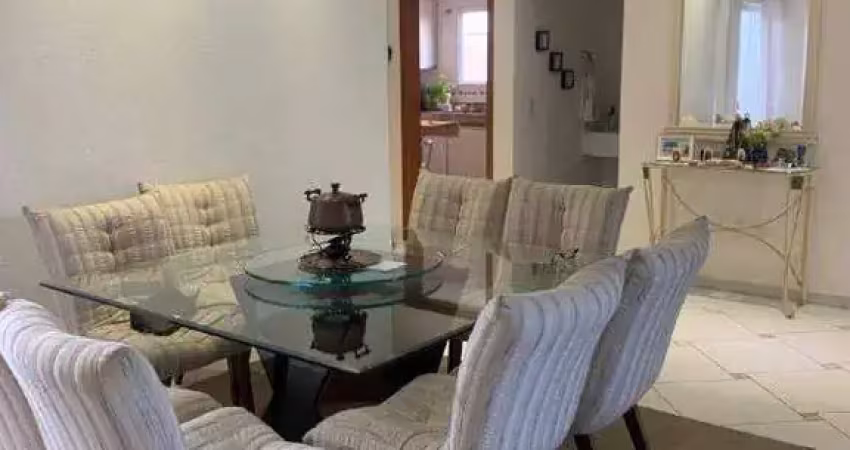 Ampla casa à venda com piscina e 3 suítes no jd. amstalden residence