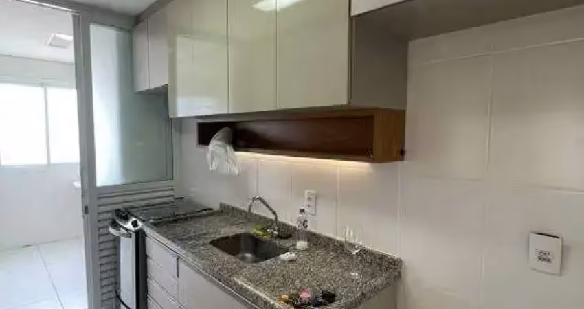 Apartamento andar alto 2 dorms. móveis planejados, com 2 vagas cobertas no ed. cláudia