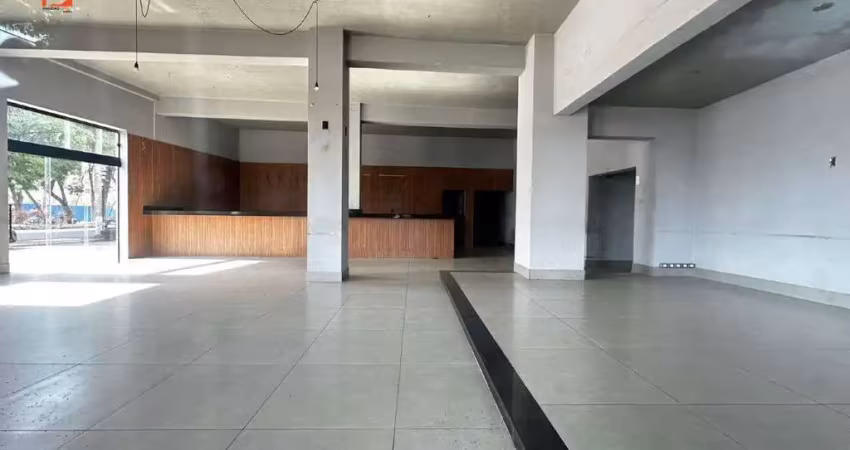 Salão comercial com 228 m² para alugar em excelente localização!