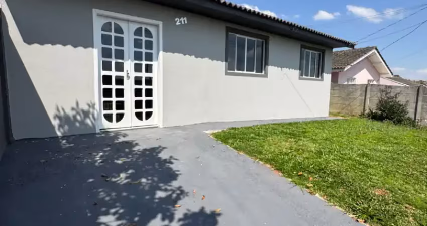 Lindo imóvel com amplo espaço de terreno, você quer quer espaço essa é a casa