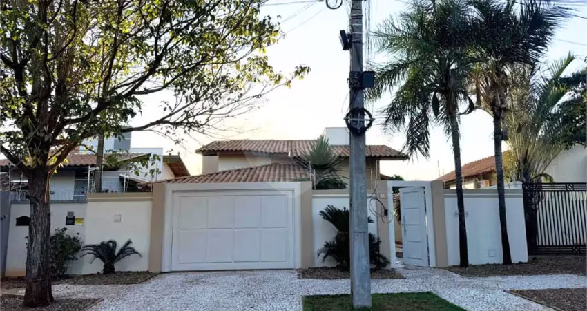 Casa com 3 quartos à venda na Ayrton Peron, Ipê, Três Lagoas