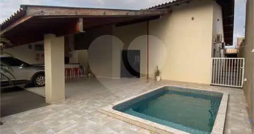 Casa com 3 quartos à venda na Ayrton Peron, Ipê, Três Lagoas