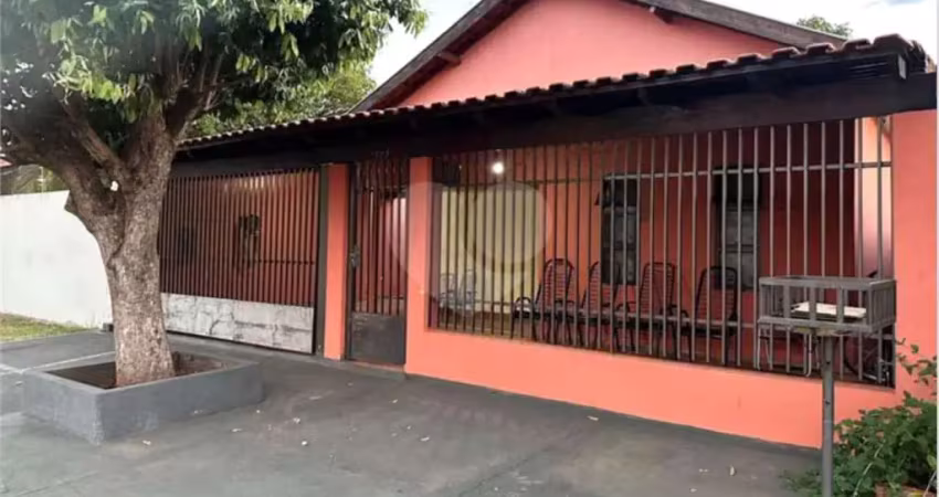 Casa com 3 quartos à venda na Manoel Ferreira Da Rocha, Centro, Três Lagoas