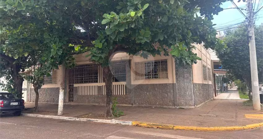 Casa com 3 quartos à venda na Antônio Trajano Dos Santos, Centro, Três Lagoas