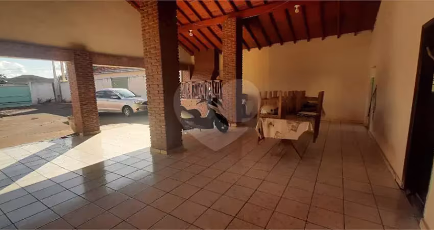 Casa com 4 quartos à venda na Eurídice Chagas Cruz, Jardim Alvorada, Três Lagoas