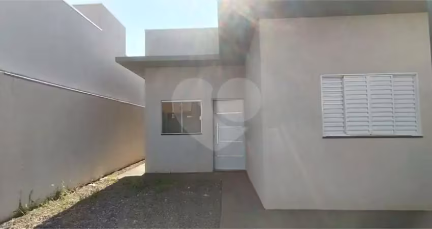 Casa à venda com 2 quartos em ipê, três lagoas - ms