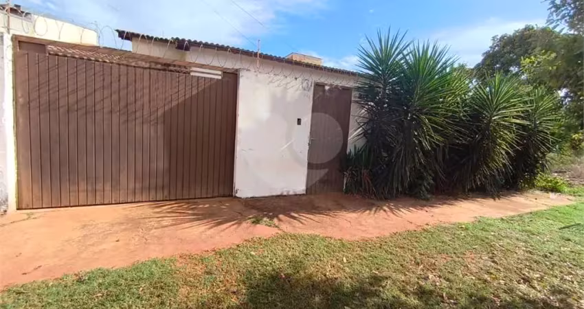 Casa à venda com 3 quartos em jardim alvorada, três lagoas - ms