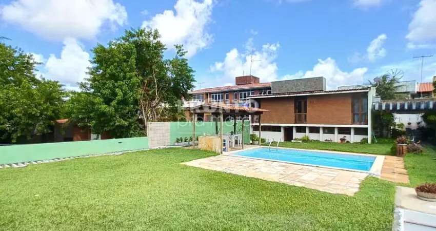Casa com 563 mts. 4 pavimentos piscina localização excelente em piedade