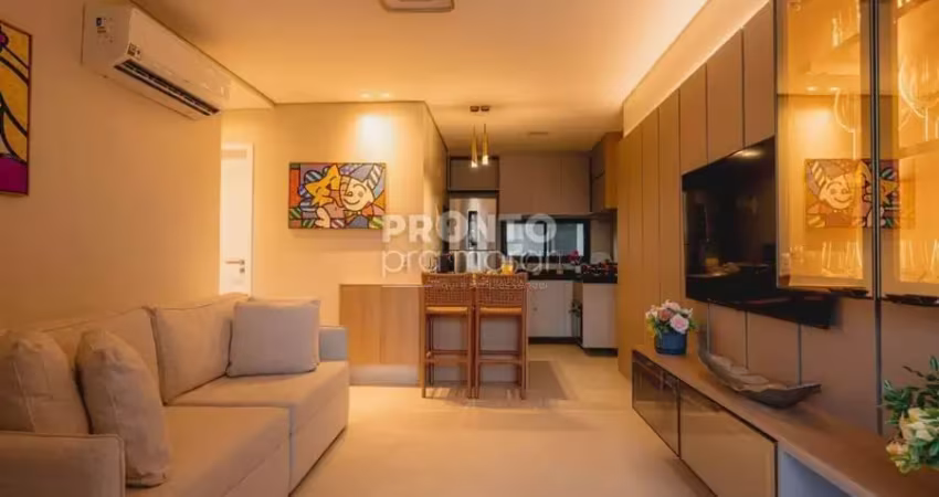 Apartamento - 2 quartos - mobiliado - muro alto - condomínio beira mar