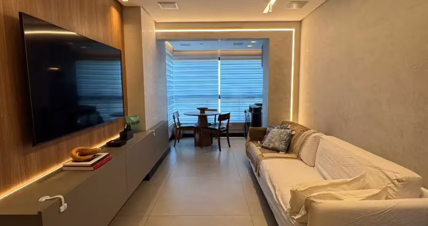 Boa viagem | apartamento reformado | andar alto | 2 quartos| poteira fechada