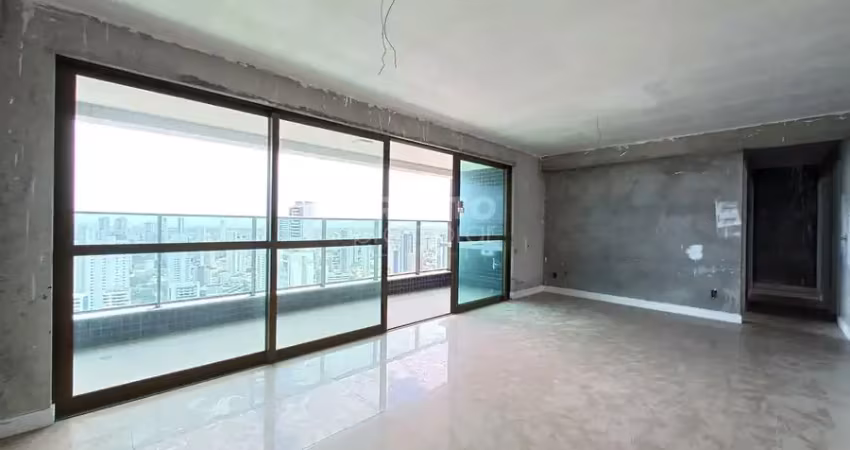 Apartamento de 123,00m² de área privativa  no bairro da torre.