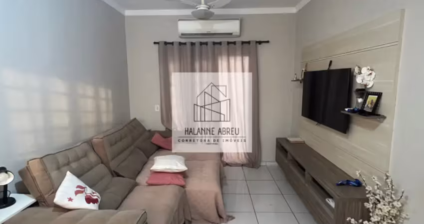 Casa aconchegante com 3/4 sendo 1 suíte, piscina e energia solar