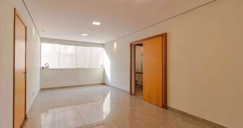 Apartamento 3 quartos reformado com elevador no colégio batista