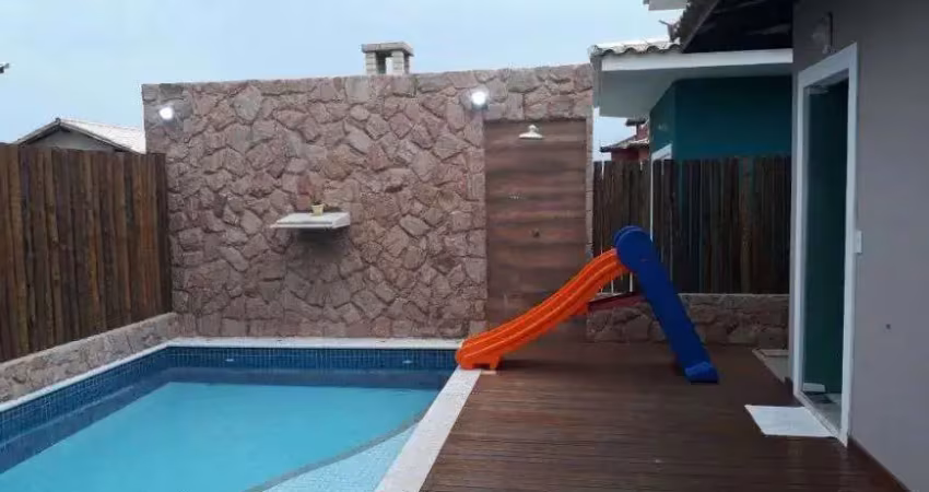 Casas para venda em armação dos búzios/rj, bairro rasa, 03 quartos com suíte, 2 vagas e piscina.