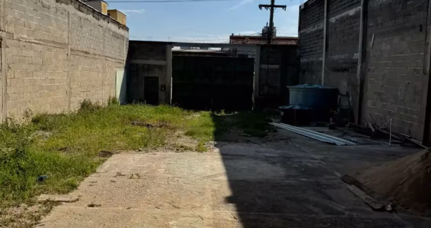 Galpão para locação no sol e mar em macaé/rj, 500m2 cobertos + 200m2 aberto.