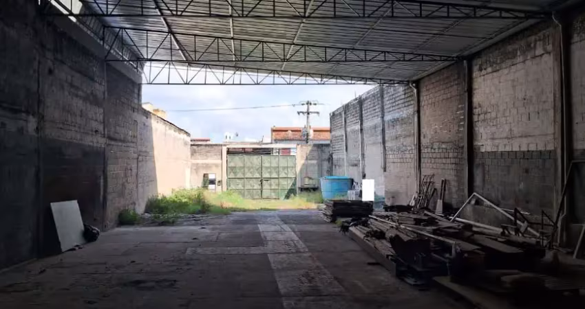Galpão para locação no sol e mar em macaé/rj, 500m2 cobertos + 200m2 aberto.