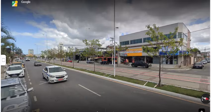 Salão com 300m2 para locação no sol e mar em macaé/rj, av. evaldo costa c/ estacionamento 12 vagas.