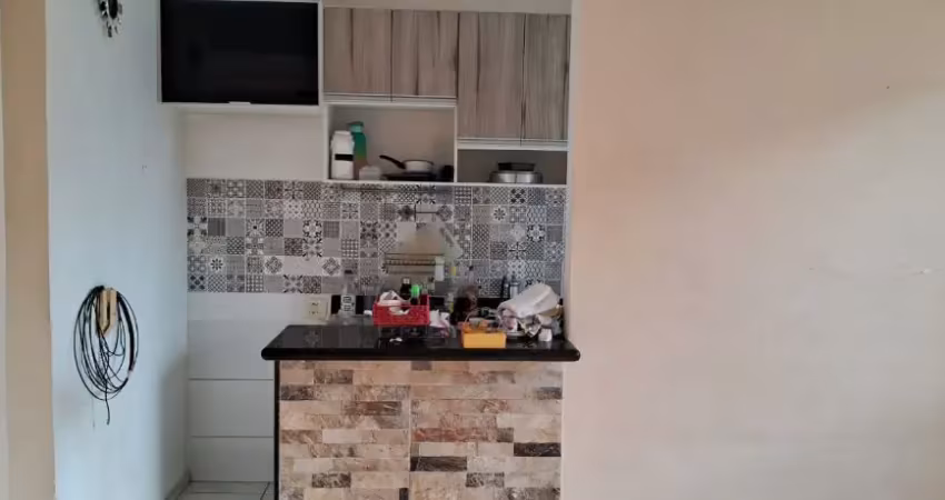 Apartamento para venda no barreto, macaé/rj, 02 quartos, 1 vaga, armários, 2 andar, lazer e segurança.