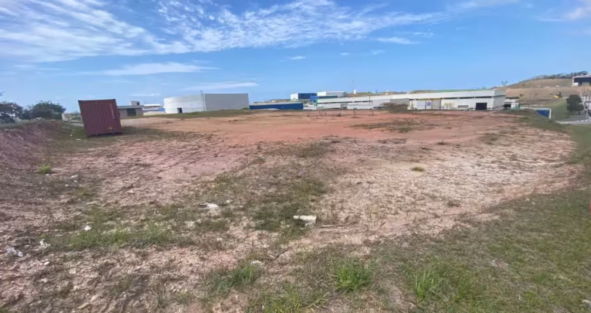 Área para locação na zen em cabiúnas, macaé/rj, 4.000m2, plana, ruas asfaltadas, iluminação pública.