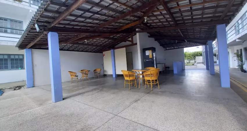 Lindo flat 38m 2o. andar sem mobília a 200m do fórum com área de serviço