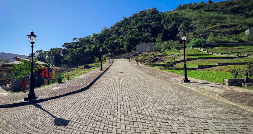 Lote em condomínio fechado para venda em itapema, casa branca