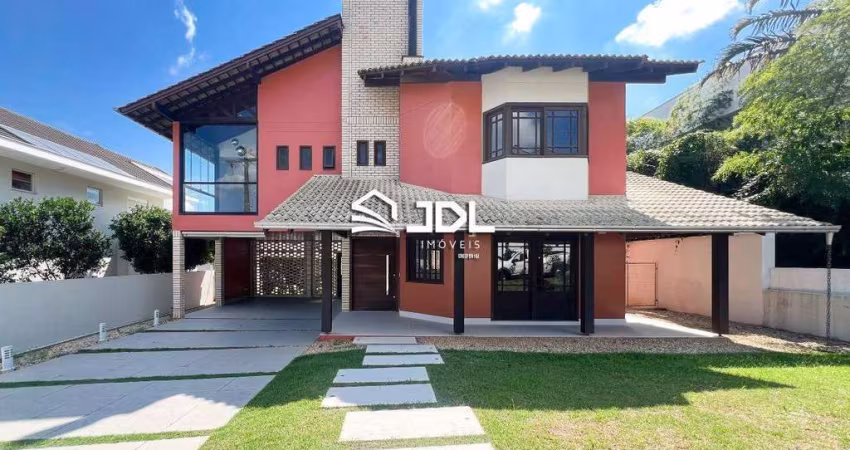 BELISSIMA CASA EM CONDOMINIO COM SEGURANÇA 24H NO BAIRRO ITOUPAVA NORTE!