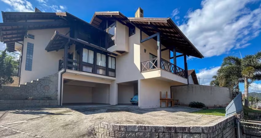 Casa com 5 dormitórios à venda, 422 m² por R$ 2.230.000,00 - Itoupava Norte - Blumenau/SC