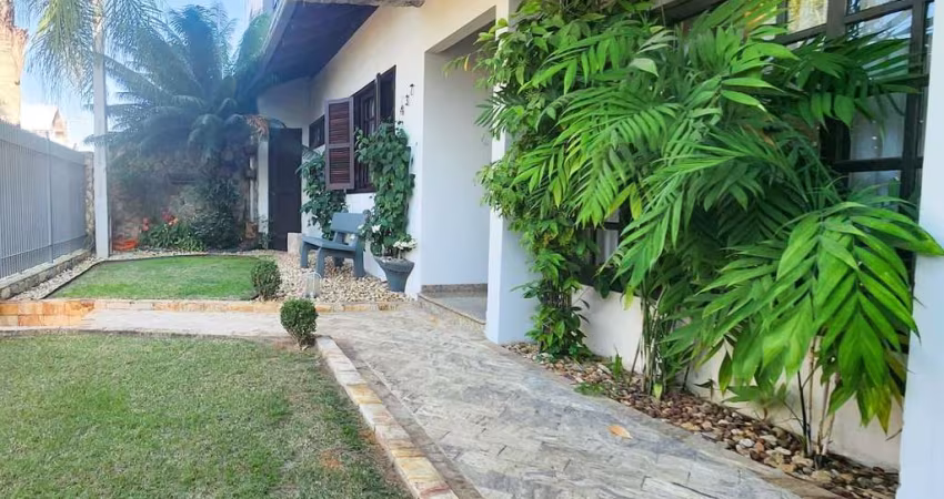 Casa com 4 dormitórios à venda, 210 m² por R$ 1.360.000,00 - Vila Nova - Blumenau/SC