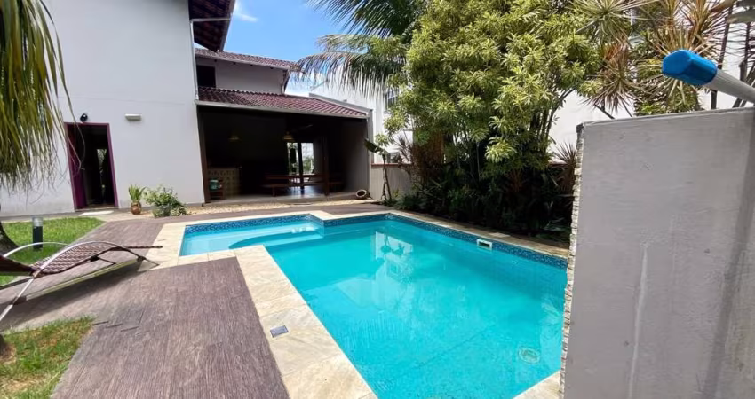 Casa à venda, 250 m² por R$ 1.400.000,00 - Velha - Blumenau/SC
