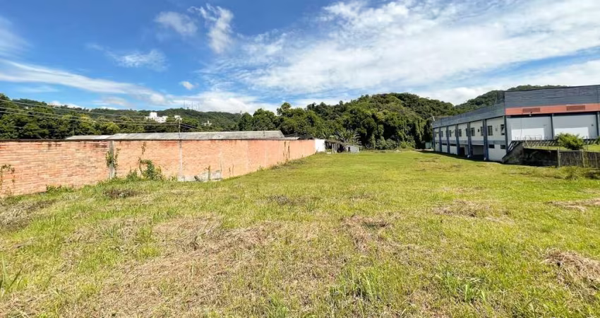 Excelente terreno em corredor de serviço na Itoupava Norte!!!