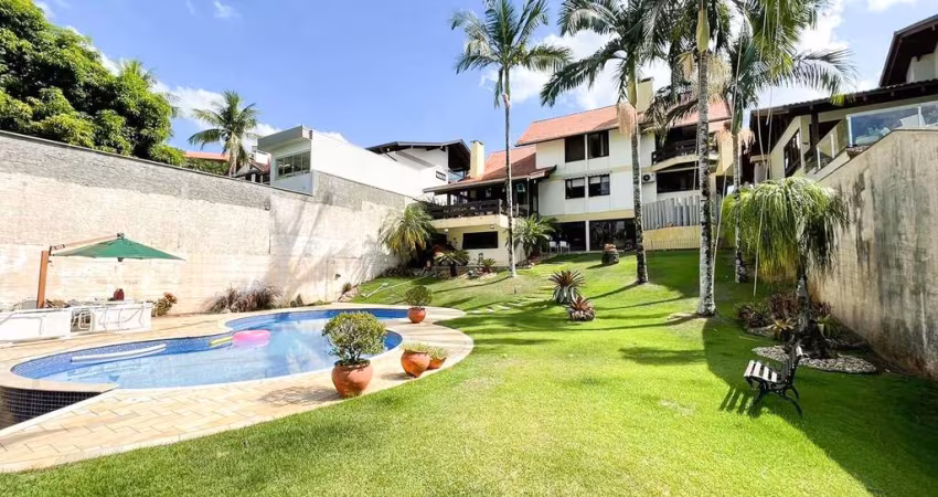 Casa à venda, 500 m² por R$ 2.850.000,00 - Vila Nova - Blumenau/SC