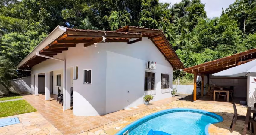 Casa com 3 dormitórios à venda, 234 m² por R$ 970.000,00 - Fortaleza - Blumenau/SC