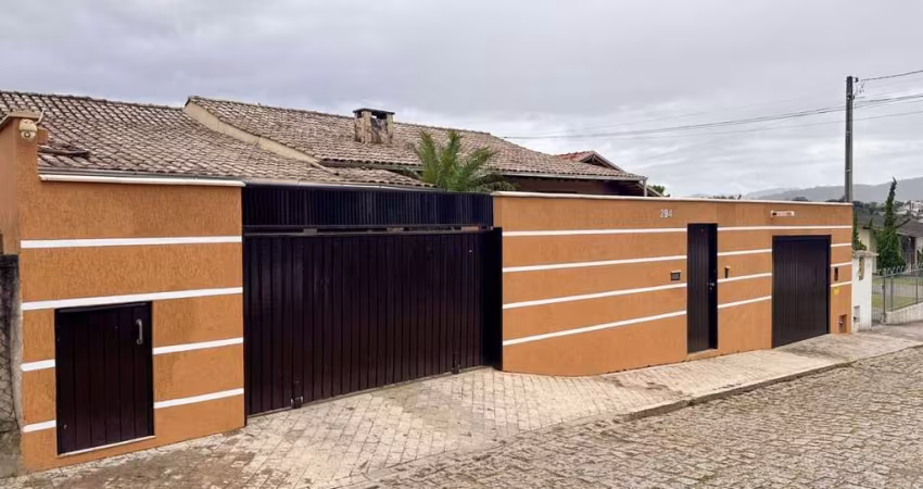 Casa com 5 dormitórios à venda, 335 m² por R$ 1.650.000,00 - Fortaleza - Blumenau/SC